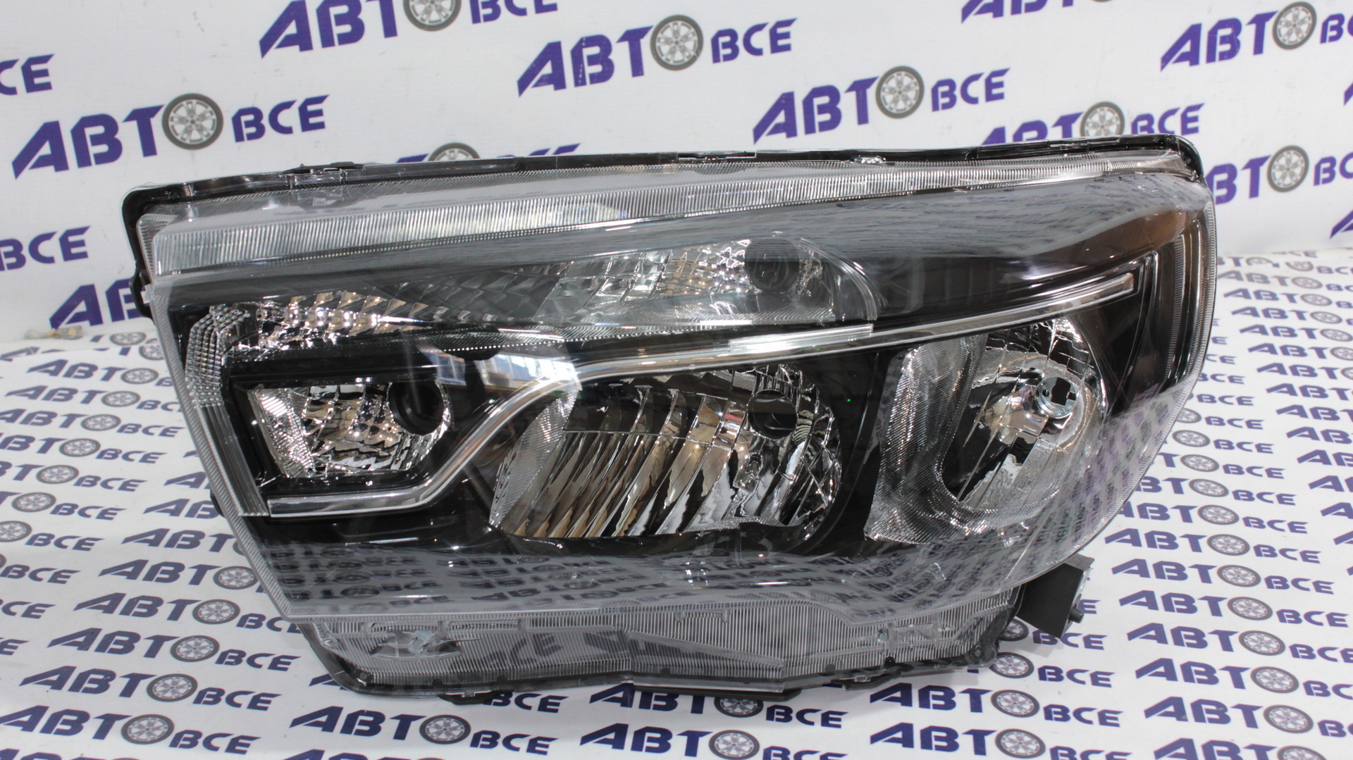 Фара левая Vesta (с 2015-2023г) SAT